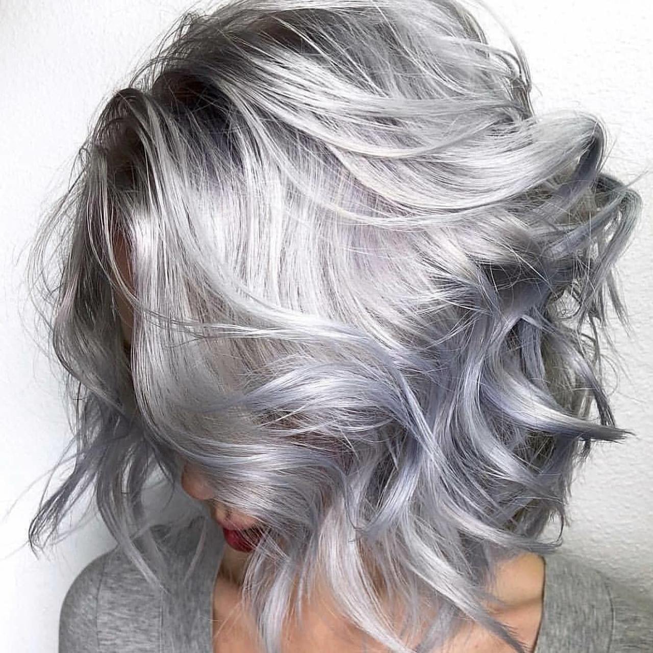cabelo branco platinado