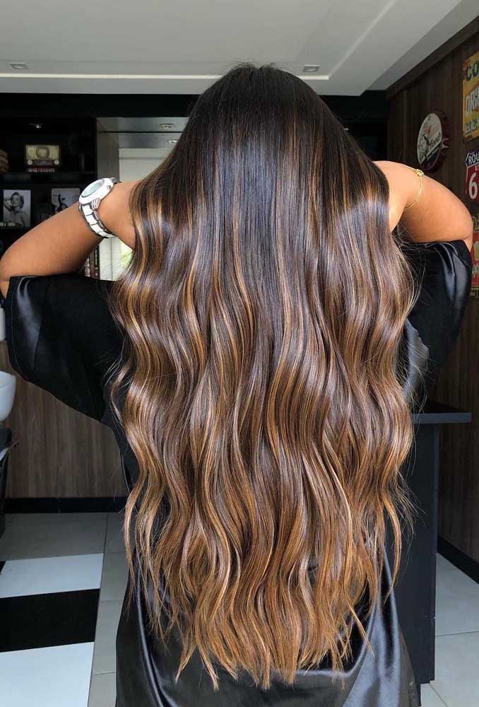 cabelo comprido iluminado