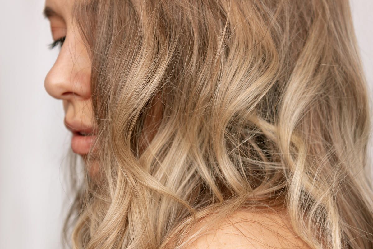 clarear cabelo com camomila