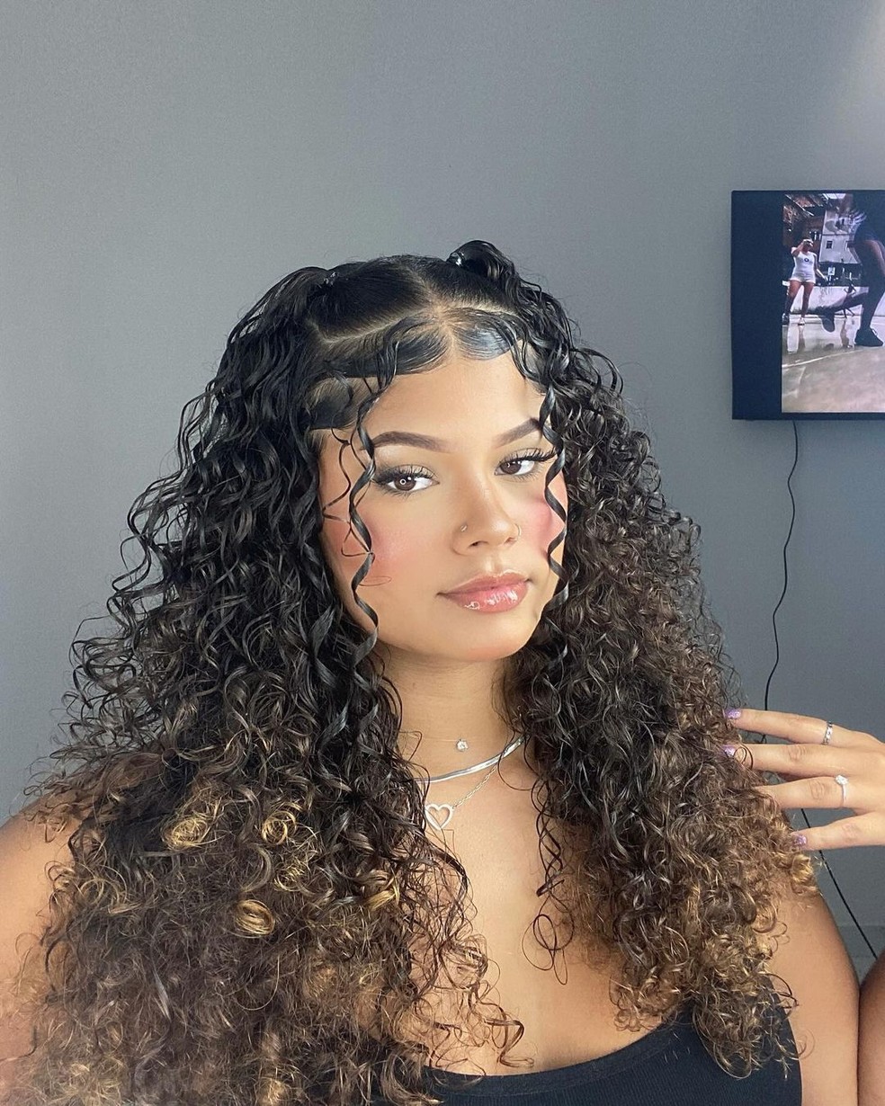 penteado para cabelo cacheado longo passo a passo