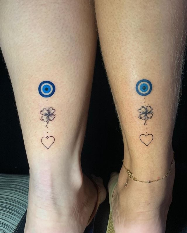 tatuagem de olho no dedo